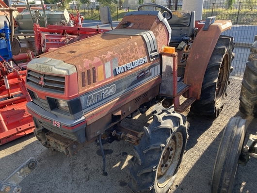 MITSUBISHI トラクター MT23D