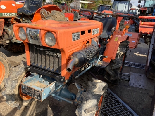 KUBOTA トラクター B7001