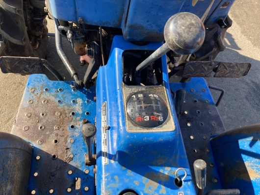 ISEKI トラクター TU2100F