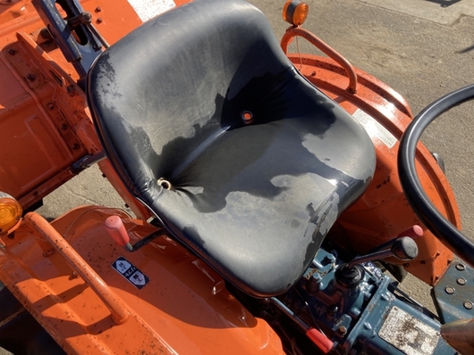 KUBOTA トラクター B7001D