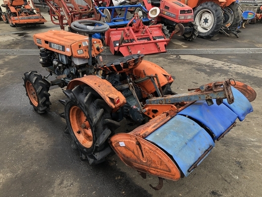 KUBOTA トラクター B6000D