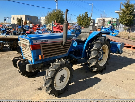 ISEKI トラクター TL3200F