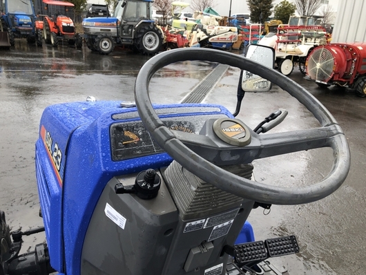 ISEKI トラクター TF23F