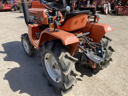 KUBOTA トラクター B1402D