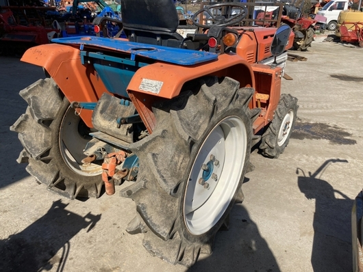 KUBOTA トラクター B1600