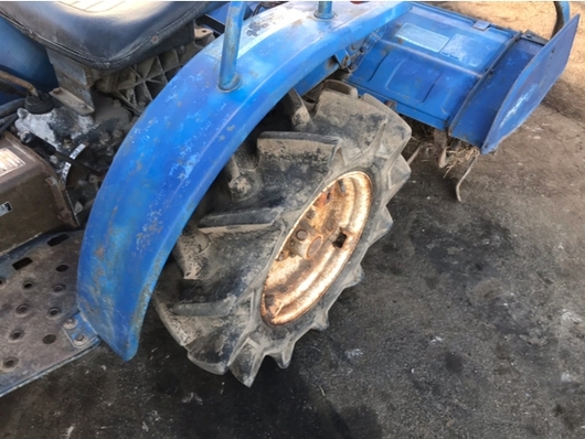 ISEKI トラクター TX1000