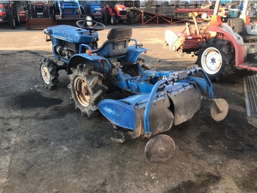 ISEKI トラクター TX1000