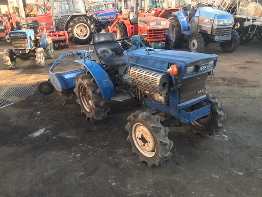 ISEKI トラクター TX1000
