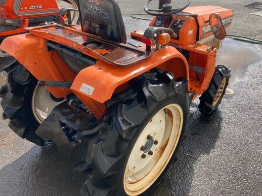 KUBOTA トラクター B1702