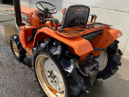 KUBOTA トラクター B1702