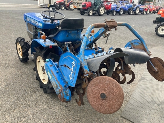 ISEKI トラクター TX1210
