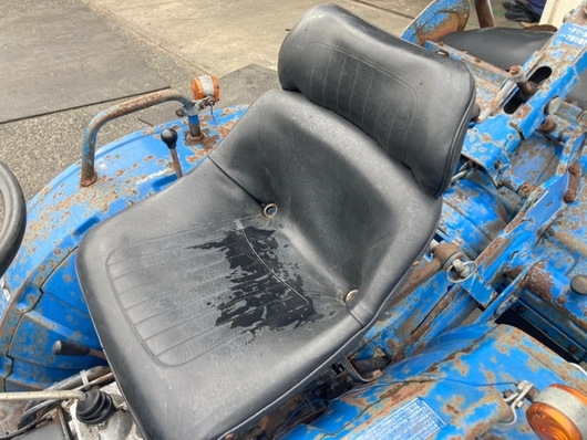 ISEKI トラクター TX1210