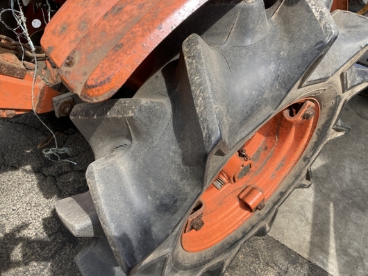 KUBOTA トラクター B7001