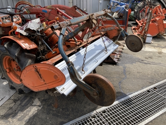 KUBOTA トラクター B7001