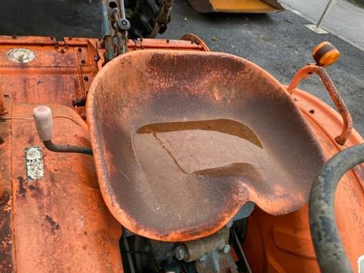 KUBOTA トラクター B7000D