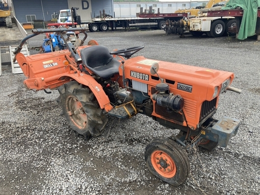 KUBOTA トラクター B7001S