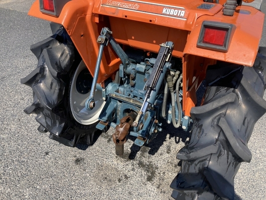 KUBOTA トラクター  B1-16D