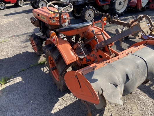 KUBOTA トラクター B5000