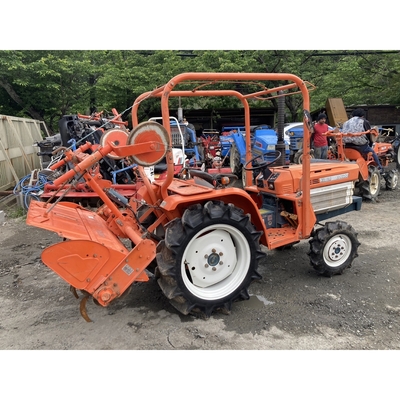 KUBOTA トラクター  B1600D