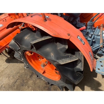 KUBOTA トラクター B7001D