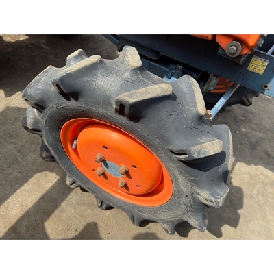 KUBOTA トラクター B7001D