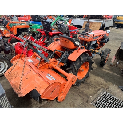 KUBOTA トラクター B7001D