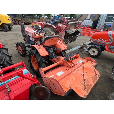 KUBOTA トラクター B7001D