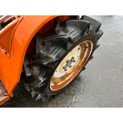 KUBOTA トラクター  B1702D