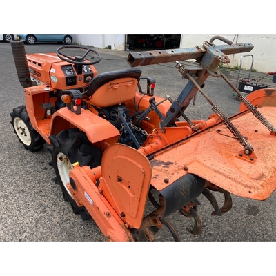 KUBOTA トラクター B1200D