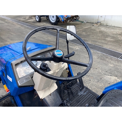 ISEKI トラクター TU120F