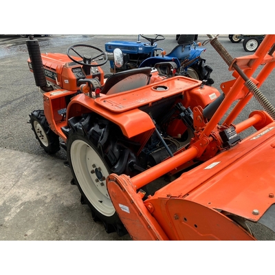 KUBOTA トラクター B1702