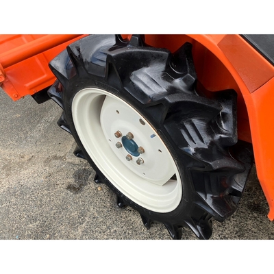 KUBOTA トラクター B1702