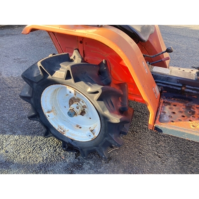 KUBOTA トラクター B1400