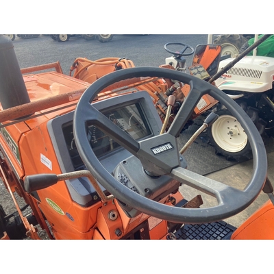 KUBOTA トラクター L1-22