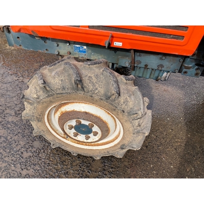 KUBOTA トラクター L1-185D
