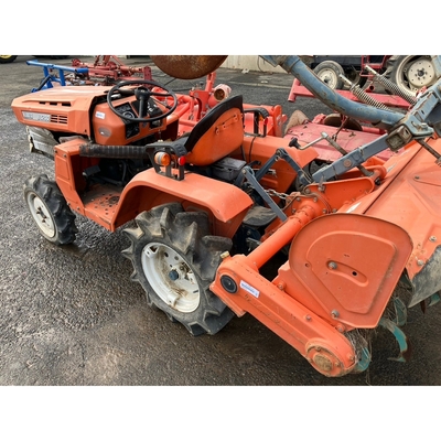 KUBOTA トラクター B1200D