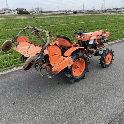 KUBOTA トラクター ZB7001