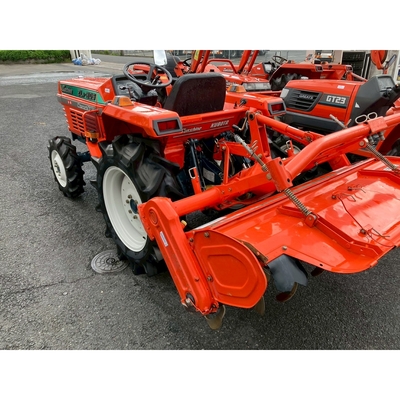 KUBOTA トラクター L1-205D