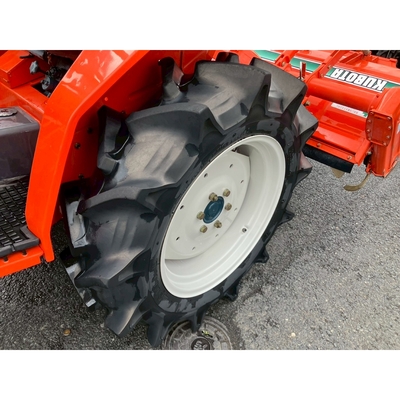 KUBOTA トラクター L1-205D