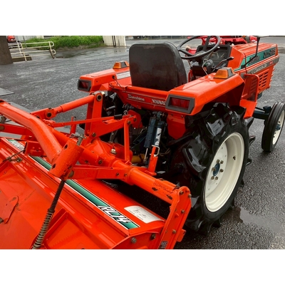 KUBOTA トラクター L1-205S
