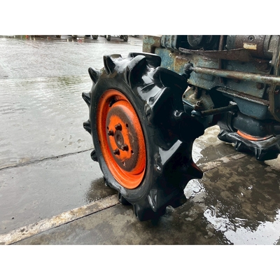 KUBOTA トラクター B7000D