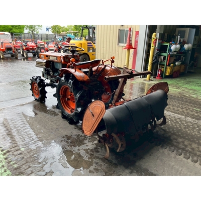 KUBOTA トラクター B7000D