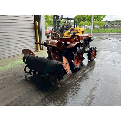 KUBOTA トラクター B7000D