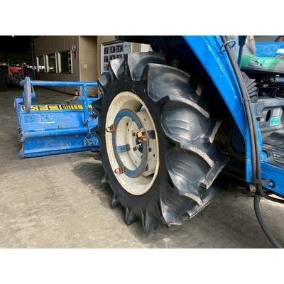 ISEKI トラクター TA275F