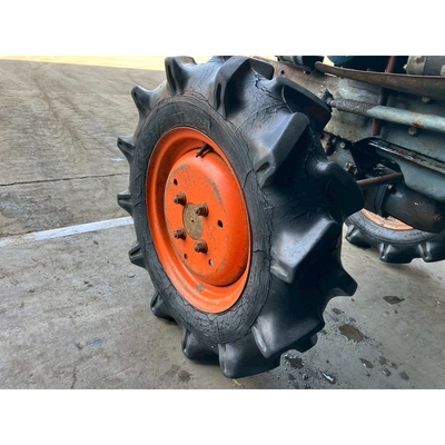 KUBOTA トラクター B7000D