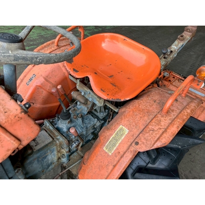 KUBOTA トラクター B7000D