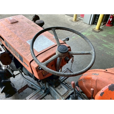 KUBOTA トラクター B7000D
