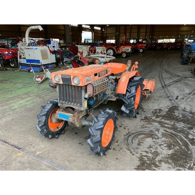 KUBOTA トラクター B7000D