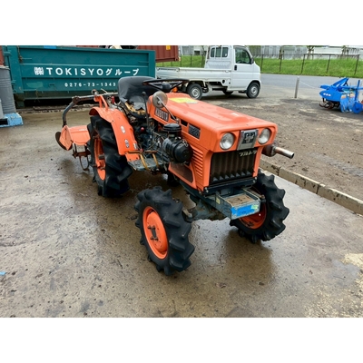 KUBOTA トラクター B7001
