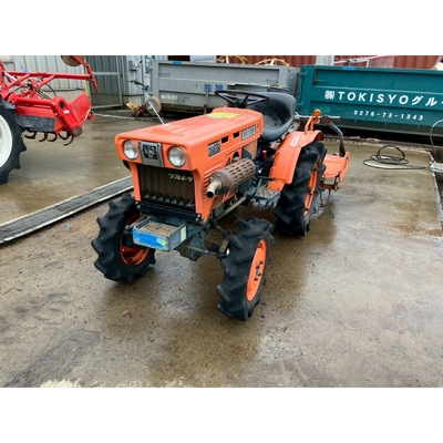KUBOTA トラクター B7001